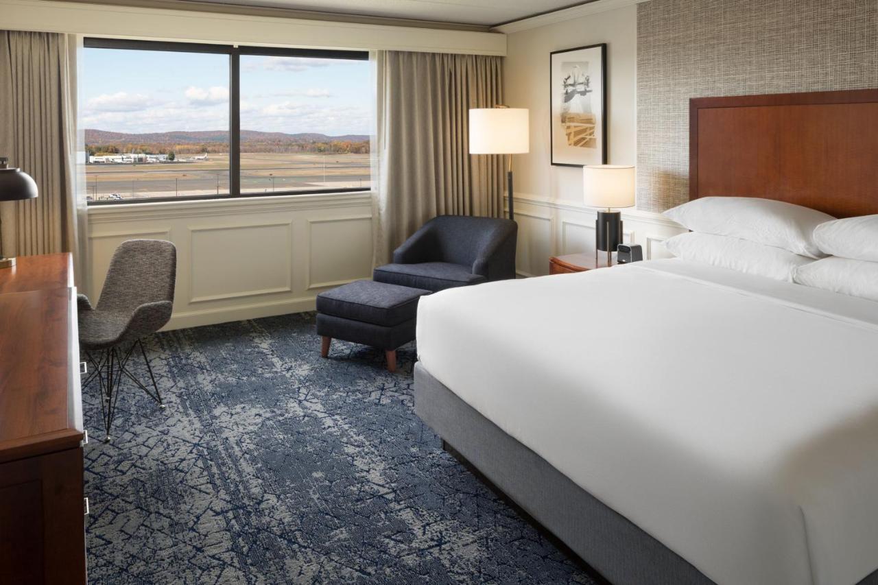 Sheraton Hartford Hotel At Bradley Airport Виндзор Локс Экстерьер фото
