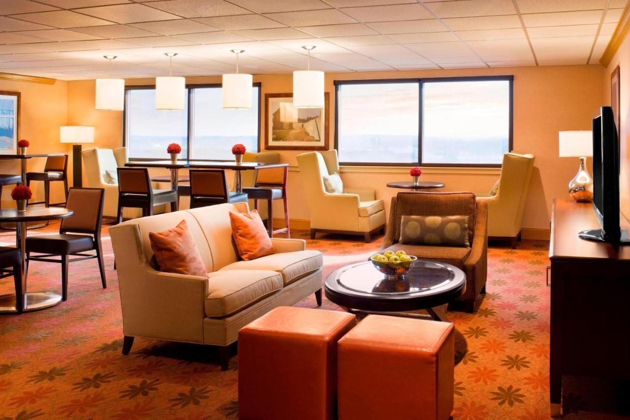 Sheraton Hartford Hotel At Bradley Airport Виндзор Локс Экстерьер фото